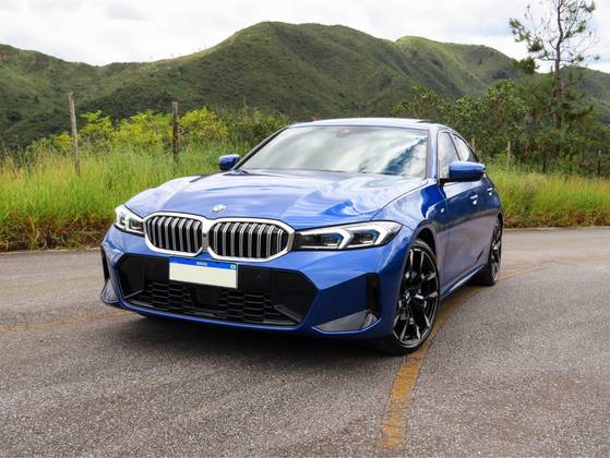 BMW 320i 2.0 16V TURBO FLEX M SPORT AUTOMÁTICO BMW 320i 2.0 16V TURBO FLEX M SPORT AUTOMÁTICO